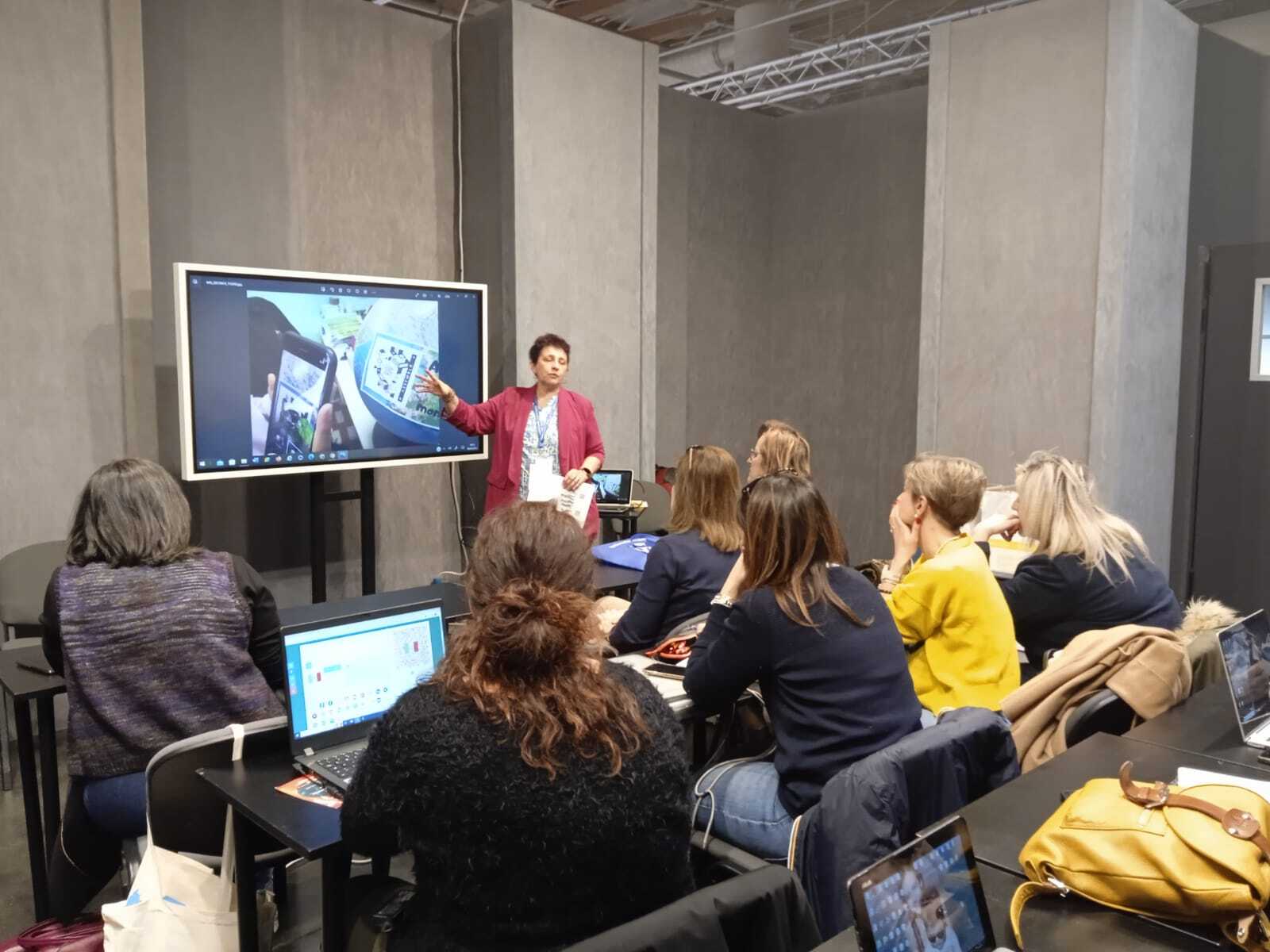 Federica Tamburini presenting about Assemblr EDU in Didacta Italia Fair 2023